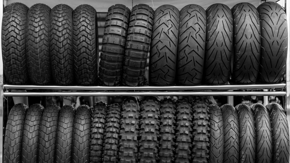 Motoristične pnevmatike Petrol