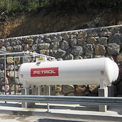 Utekočinjen naftni plin