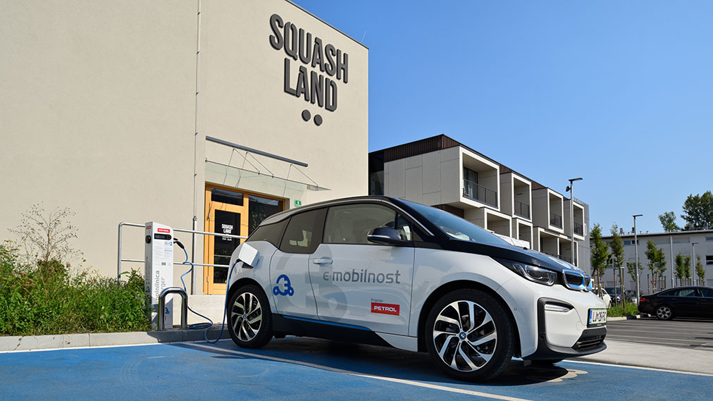 Pametna polnilna infrastruktura