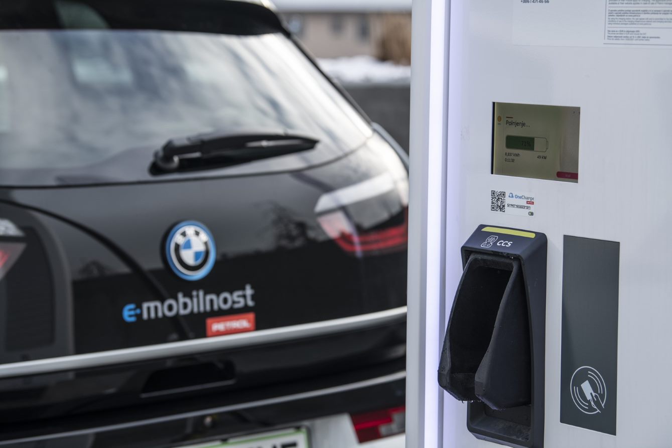 električno polnjenje avtomobila