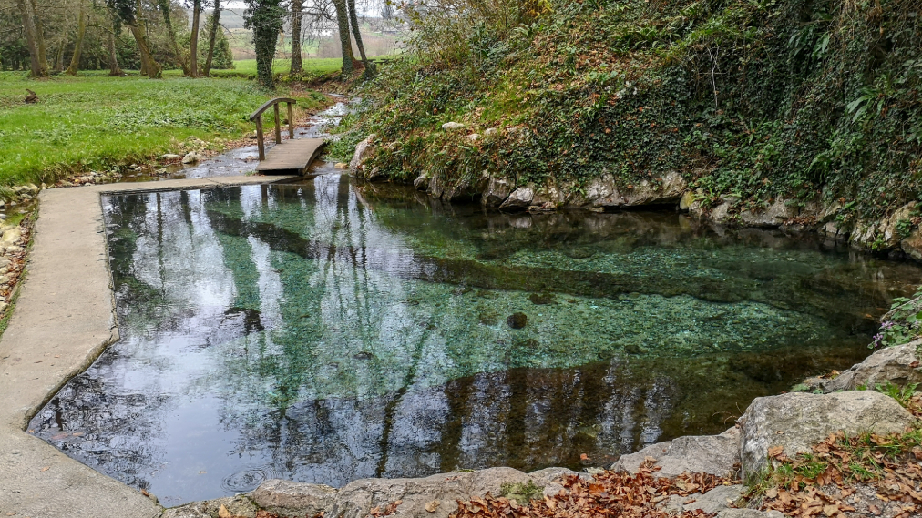 Naravni topli vrelec Klevevž