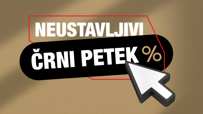 Na sliki je prikazano oglasno sporočilo za akcijo »Neustavljivi Črni petek«. Na levi strani je velik črn gumb z napisom NEUSTAVLJIVI ČRNI PETEK %, obrobljen z rdečo črto in s puščico računalniške miške, ki kaže nanj. Ozadje je svetlo rjave barve z rahlo teksturo. Na desni strani slike so štiri osebe, oblečene v črna oblačila, ki v teku ali gibanju nosijo nakupovalne vrečke, kar simbolizira nakupovalno evforijo in dinamiko Črnega petka. V ospredju prevladuje kontrast med črno barvo besedila in svetlim ozadjem, kar poudari sporočilo akcije.