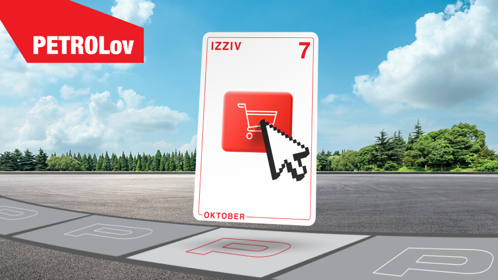Na sliki je prikazano promocijsko gradivo za igro oziroma izziv PETROLov. V ospredju je velika igralna karta z napisom »IZZIV« in številko 7. Na sredini karte je rdeča ikona nakupovalnega vozička, na katero kaže velika črno-bela računalniška kazalka v obliki puščice. Pod ikono je zapis »OKTOBER«, kar označuje mesec izziva.