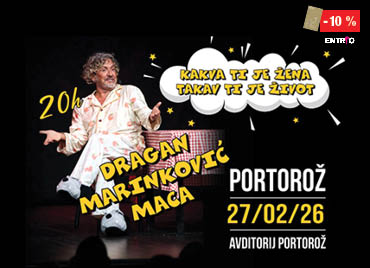 Na sliki je promocijska grafika za gledališko komično predstavo. Na odru sedi nastopajoča oseba v pisanem kostumu, naslonjena na stol, z dvignjeno roko. V ozadju je temna scena. Na sliki je več izpostavljenih besedilnih elementov: oblaček z napisom “Kakva ti je žena takav ti je život”, napis “20h”, ter rumeno označeno ime predstave. Na desni strani je informacijski blok z belim in rumenim tekstom: “Portorož, 27/02/26, Avditorij Portorož”. V desnem delu kreative je logotip »entrio« z oznako popusta »-10 %« in zlata petrol klub kartica.