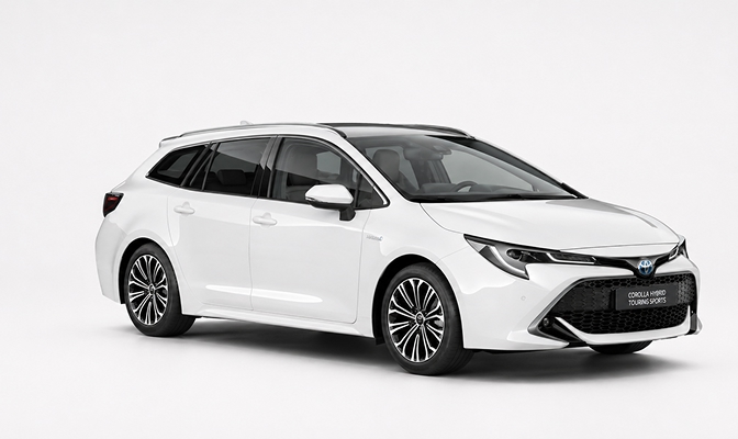 Bela Toyota Corolla karavan na svetlem ozadju.