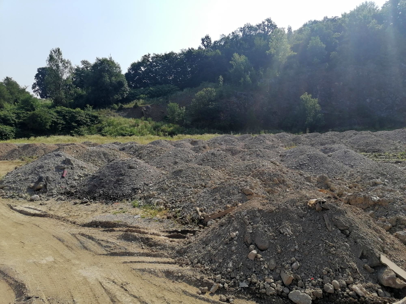 Place image