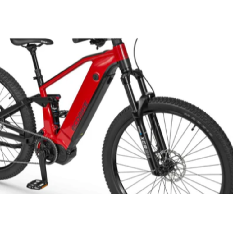 Ecobike e‑gorsko kolo: rdeč okvir z integrirano baterijo, sprednje vilice, disk zavora in grobi terenski plašč.