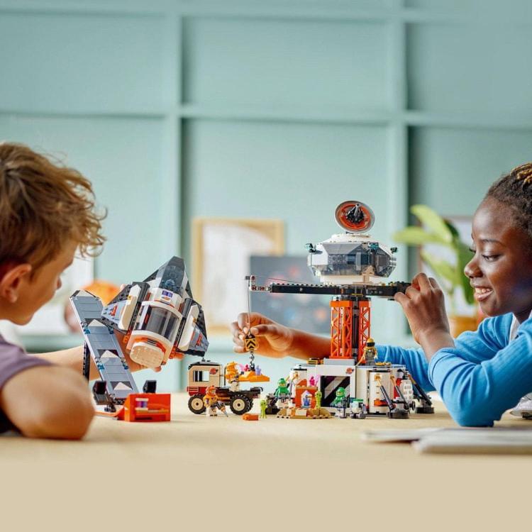 Lego City Vesoljska postaja in izstrelitvena ploščad za rakete - 60434