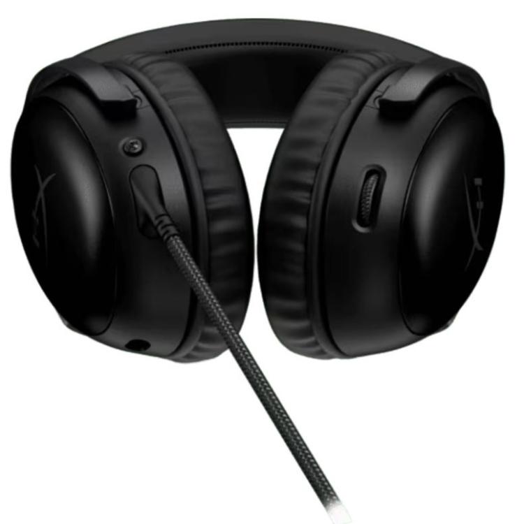 HyperX gaming slušalke z integriranimi upravljalnimi elementi na školjki, kakovostnim pletenim kablom in zaprtim akustičnim dizajnom omogočajo natančno reprodukcijo zvoka ter učinkovito izolacijo zunanjega hrupa.