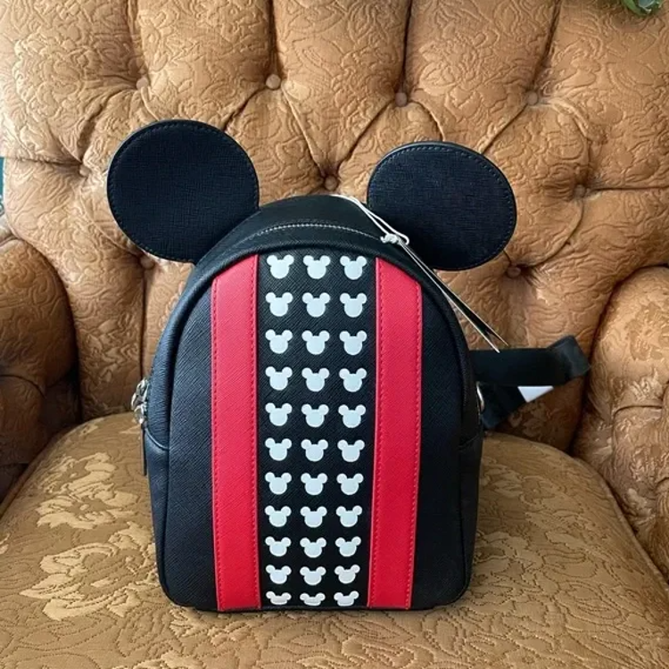 Nahrbtnik Loungefly Disney Mickey Applique Debossed Detail_1