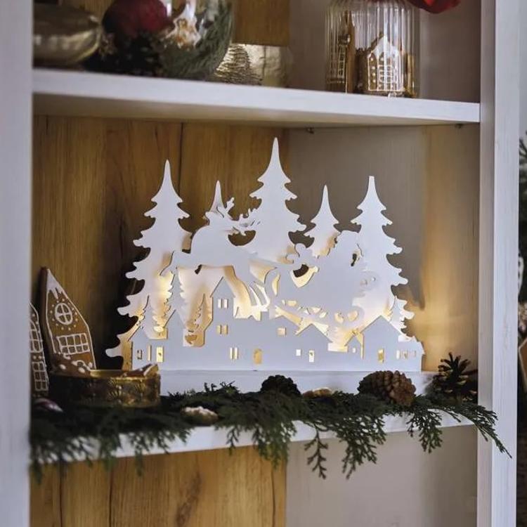 Lesena dekoracija božična vasica LED, 31 cm, 2x AA, notranja, topla bela