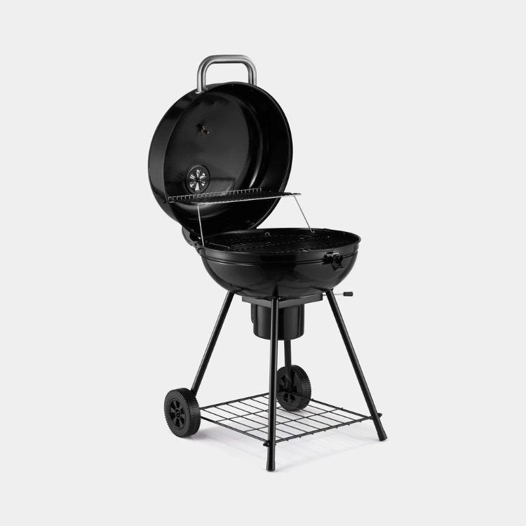   Nastavljiva odprtina za dovod zraka na pokrovu žara VonHaus Kettle BBQ omogoča učinkovito uravnavanje pretoka zraka ter natančen nadzor temperature med peko na oglju.