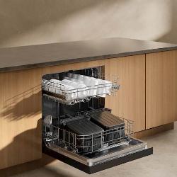 Xiaomi vgradni dvojni cvrtnik na vroč zrak nameščen v pomivalnem stroju.