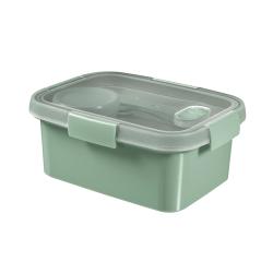 Posodica za malico Lunch To Go 1,2 l v svetlo modri barvi s tesnilnim pokrovom, zapirali in priloženim jedilnim priborom.