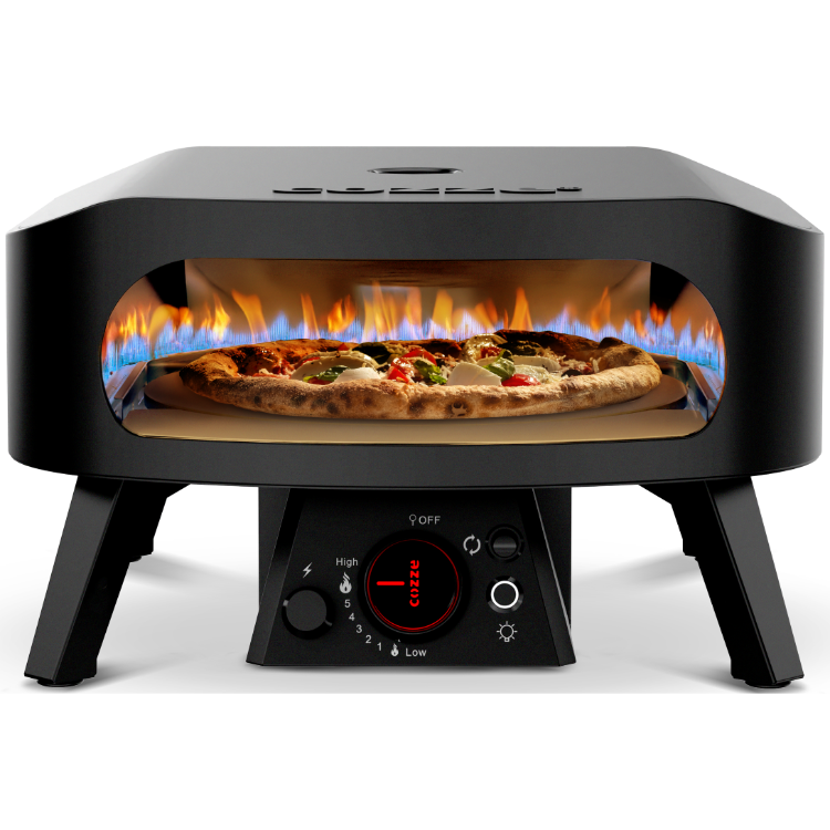 Plinska pizza pečica Cozze 90434 med peko pice z vidnim plamenom, vrtljivim kamnom in digitalnim prikazom temperature.
