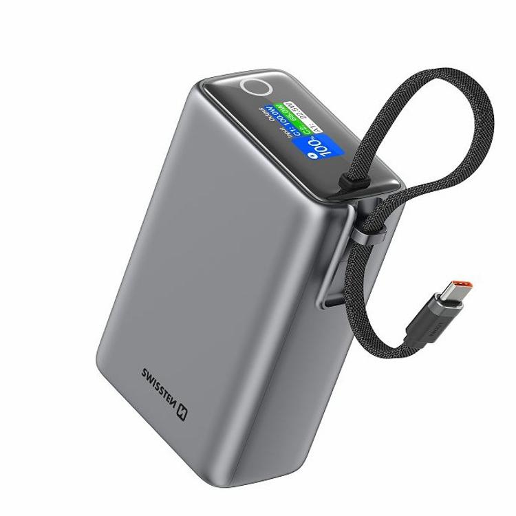 Swissten Power Bank 25.000 mAh z barvnim LCD-zaslonom, podporo za hitro polnjenje Power Delivery in letalu prijazno zasnovo združuje visoko zmogljivost, pregled nad stanjem polnjenja in priročno uporabo na poti.