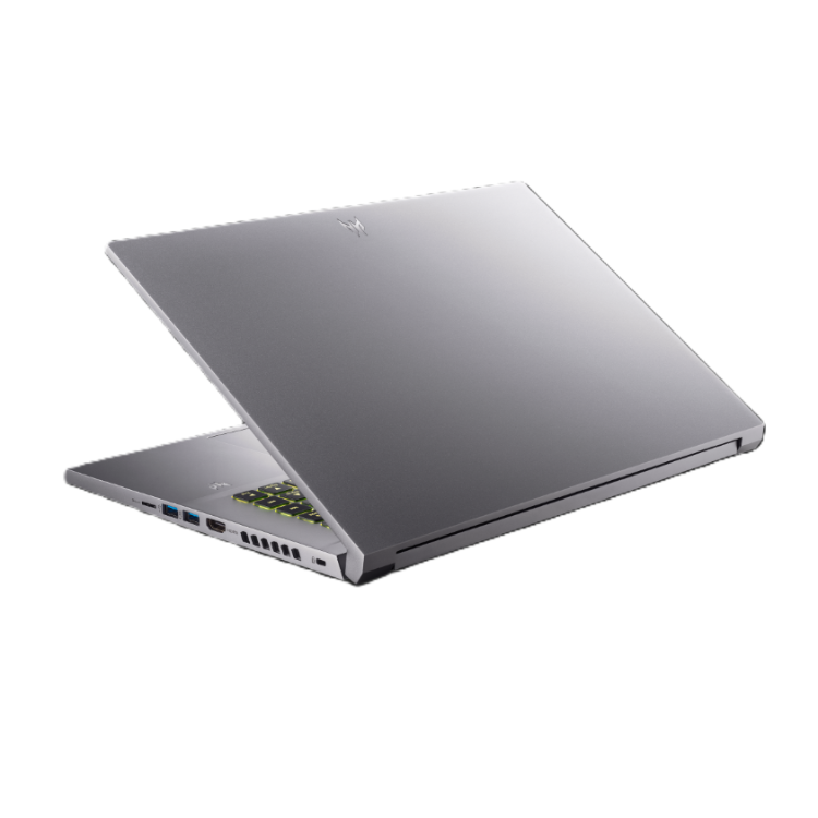 Delno zaprt Acer Predator, zadnji pogled, srebrno ohišje z logotipom in poudarjenimi zračniki.