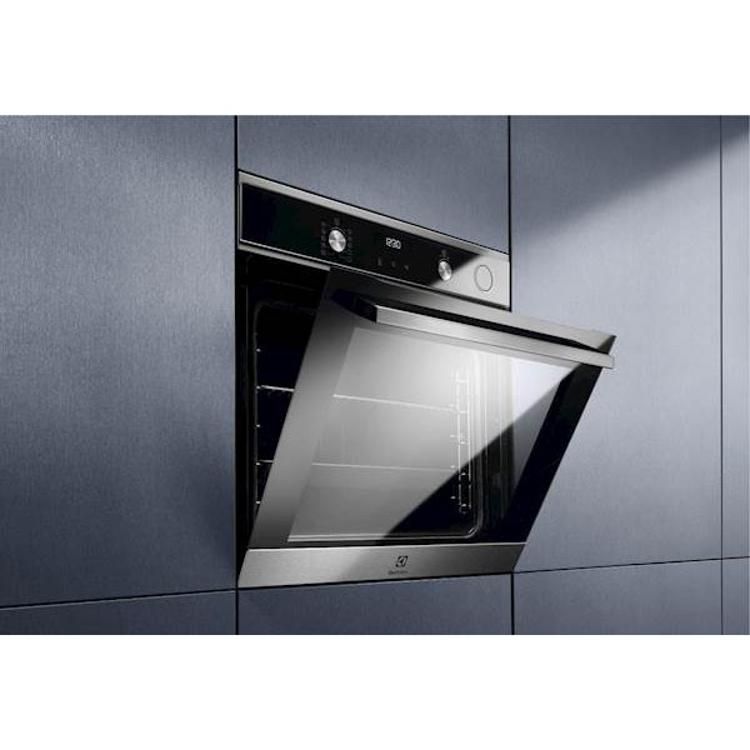 Vgradna pečica Electrolux EOC6P71X, piroliza + para