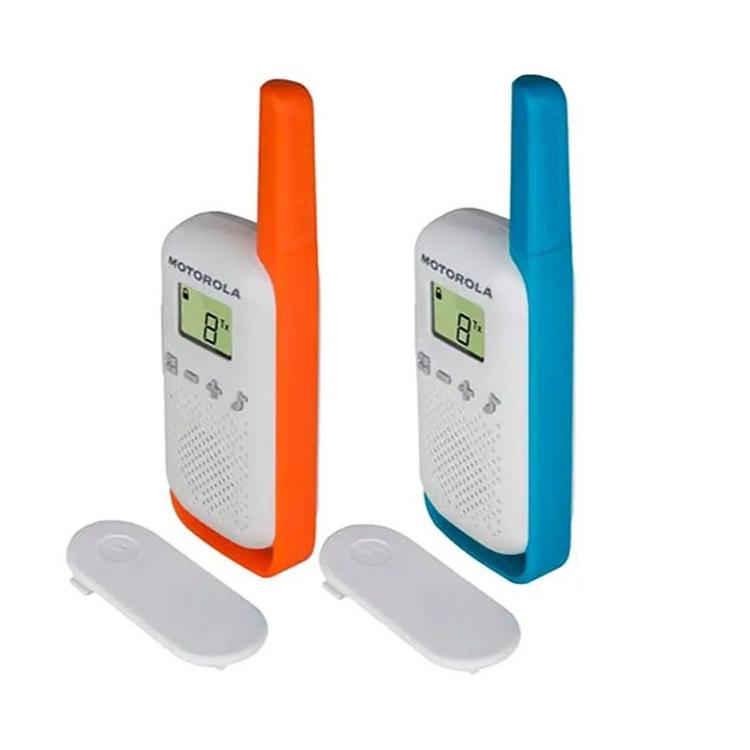 Motorola T42 walkie‑talkie (dvojni komplet) v beli barvi z oranžnim in modrim robom ter LCD zaslonom
