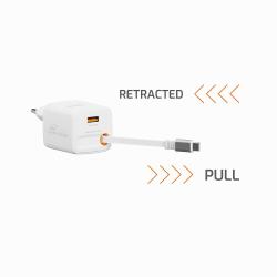 Hitri stenski polnilnik Swissten GaN 45 W z vgrajenim izvlečnim USB‑C kablom, USB‑A izhodom 18 W in podporo Power Delivery omogoča hitro ter priročno polnjenje pametnih telefonov, tablic in drugih združljivih naprav.