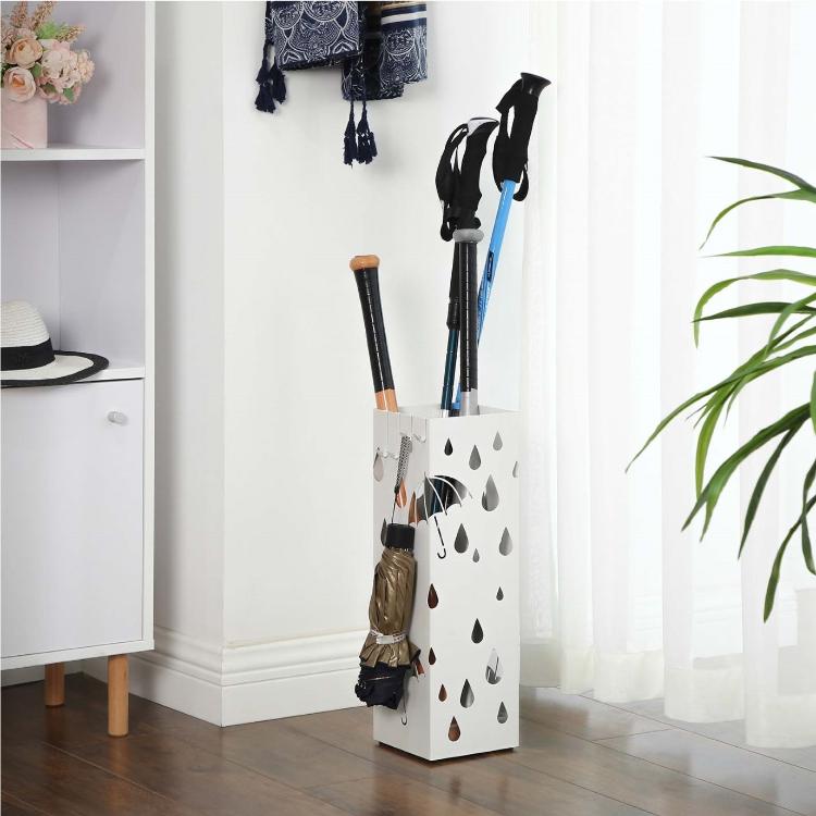 Stojalo za dežnike uporabljeno v predsobi, shranjevanje dežnikov in pohodnih palic.