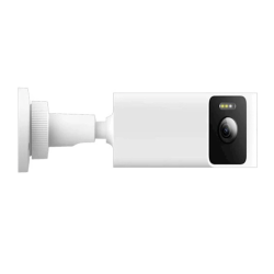 Xiaomi Outdoor Camera AW300 v beli barvi, prikazana s strani z nosilcem za stensko montažo in vgrajeno kamero.