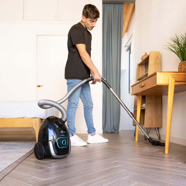 Ležeči sesalnik z vrečko Cecotec Conga Powerbag 2500 Compact Plus