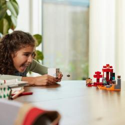 Lego Minecraft Zaseda pri portalu v Nether - 21255