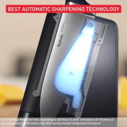 Detajl Tefal noža z označeno tehnologijo »automatic sharpening« in vizualizacijo ostrilnega mehanizma