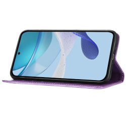 Vijolična preklopna torbica WLGO Butterfly z motivom cvetja, magnetnim zapiranjem in funkcijo stojala za telefon.