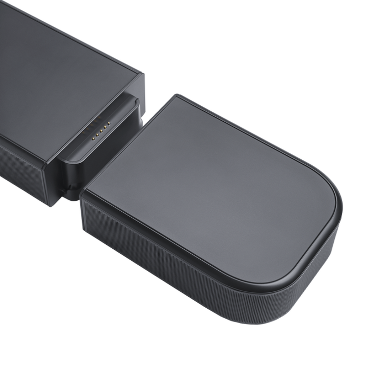 Soundbar JBL 800 M2 odstranljiv prostorski zvočnik z magnetnimi kontakti za polnjenje in povezavo.
