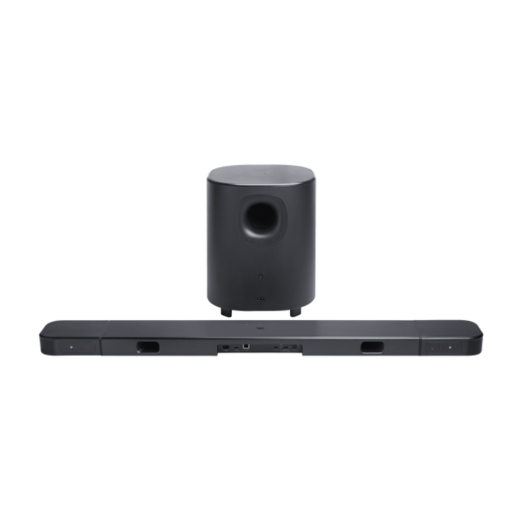 Soundbar JBL 800 M2 zadnji pogled na zvočno letev in nizkotonec z vidnimi priključki ter odprtinami zvočnikov.