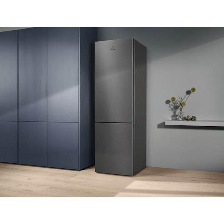 Hladilnik z zamrzovalnikom Electrolux LNT5ME36U1, siv 
