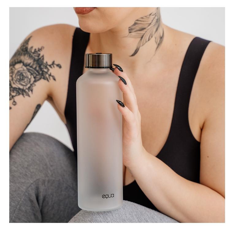 Steklenička EQUA Mismatch matirana 750 ml, črna
