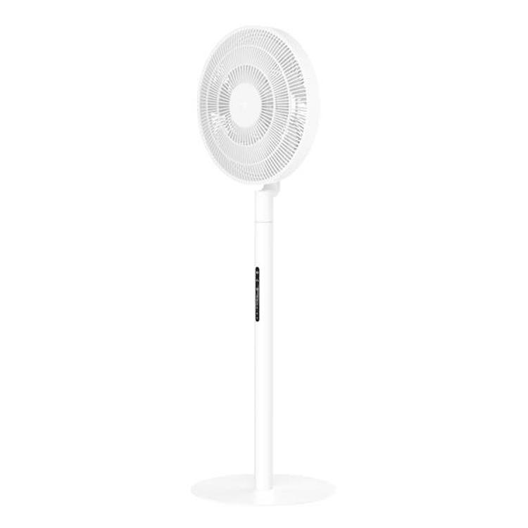 Xiaomi Mijia Smart Standing Fan Pro Slim v beli barvi s tankim stojalom, okroglo zaščitno mrežo in minimalističnim sodobnim dizajnom