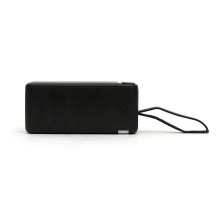 Platinet powerbank 50.000 mAh, črn, ležeč pogled, trak za nošenje, minimalističen dizajn.