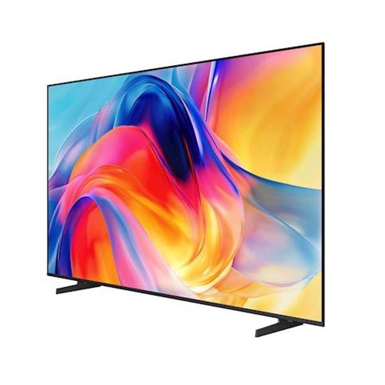 Samsung Mini LED TV, poševni sprednji pogled, tanek črn okvir, živahne barve in moderni nogi.