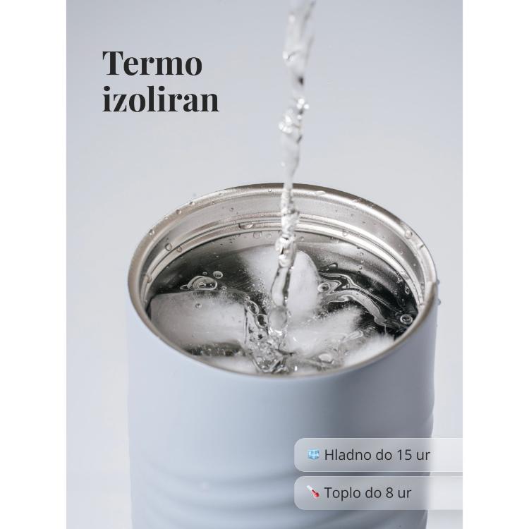 EQUA svetlo moder termo lonček z dvojno izolacijo ohranja pijačo hladno do 15 ur in toplo do 8 ur.