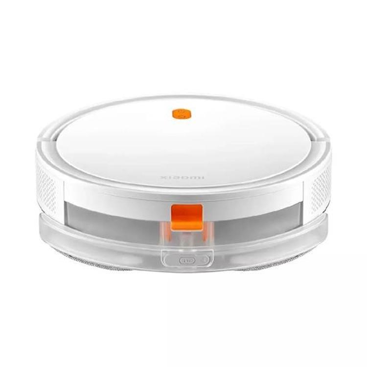 Sprednji pogled Xiaomi Robot Vacuum E5 z oranžnim senzorjem na sprednji strani, nizkim profilom in sistemom za sesanje ter mokro čiščenje tal