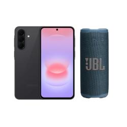 Samsung pametni telefon v temno sivi barvi, prikazan s sprednje in zadnje strani, poleg modrega JBL prenosnega zvočnika.