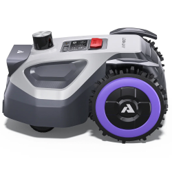 Robotska kosilnica ANTHBOT, prikazana iz stranske perspektive z velikimi pogonskimi kolesi in zgornjo upravljalno ploščo.