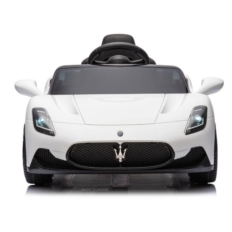 Bel otroški električni avto Maserati, pogled spredaj z značilno masko