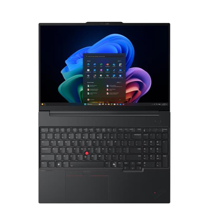 Lenovo ThinkPad E16 G4 Ult5 16/512 WUXGA, W11P pogled od zgoraj na tipkovnico s številčnico, TrackPointom in veliko sledilno ploščico.