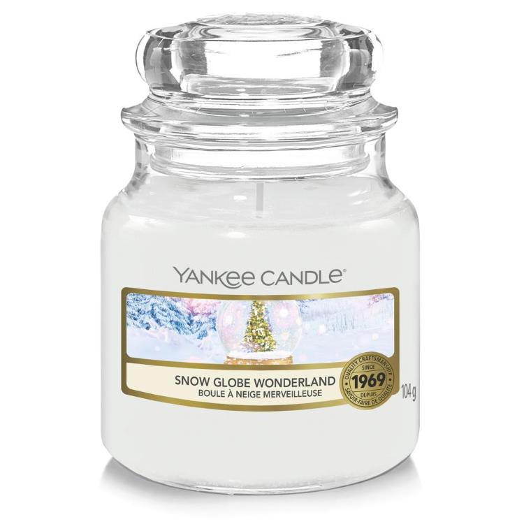 Sveča Yankee Classic small snow globe wonderland 1721033E