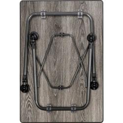 Spodnja stran Brunner zložljive mize za kampiranje s kovinskim ogrodjem.