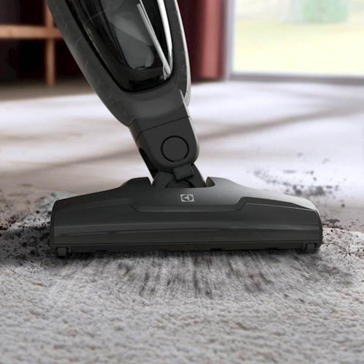Pokončni baterijski sesalnik 2 v 1 Electrolux ES31C183DB, 18 V