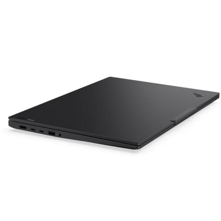 Lenovo ThinkPad z izjemno tankim profilom, robustnim ohišjem in širokim naborom priključkov omogoča učinkovito delo doma, v pisarni ali na poti.