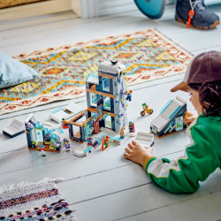 Lego City Smučarsko in plezalsko središče - 60366