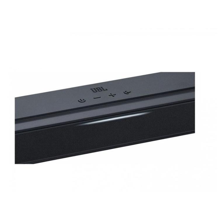 Soundbar JBL BAR 2.0 MK2 detajl zgornje plošče z upravljalnimi tipkami in kovinsko mrežico zvočnika.