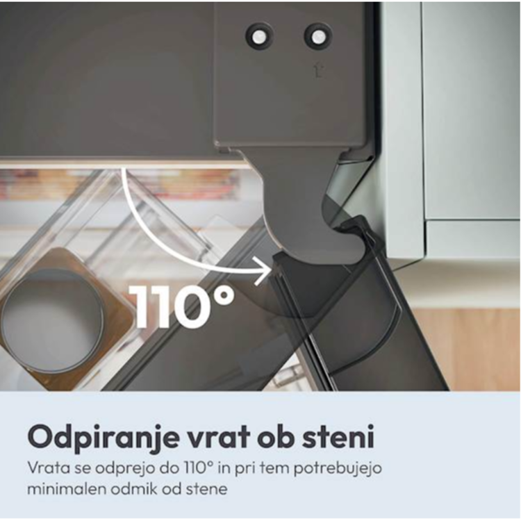 Hladilnik z zamrzovalnikom Candy v inox barvi, prikazan z odpiranjem vrat do 110° za postavitev ob steni z minimalnim odmikom.